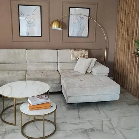 Apartament Luxury Nea *