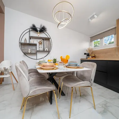 Apartament Luxury Nea *