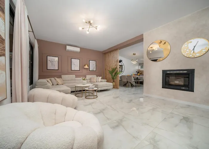 Lägenhet Luxury Nea