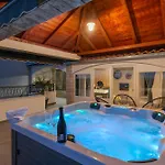 Penthouse Nea With Jacuzzi And Sea View *