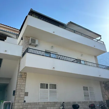 Luxury Dream House Nea With Jacuzzi Apartment