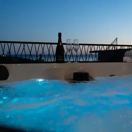 Luxury Nea With Jacuzzi And Sea View דירה