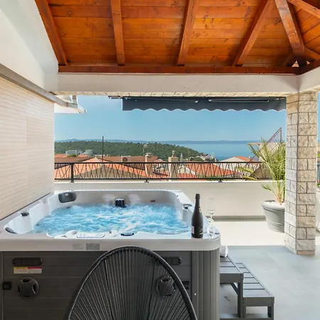 Luxury Nea With Jacuzzi And Sea View
