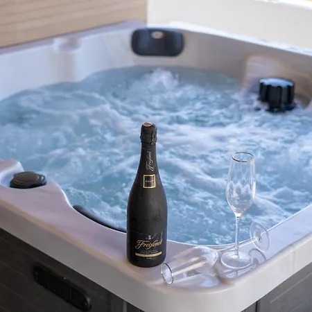 Luxury Nea With Jacuzzi And Sea View *