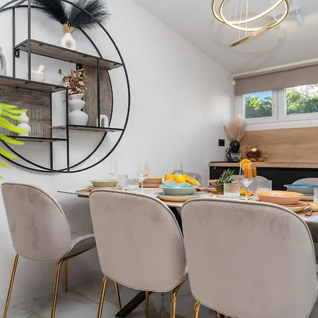 Luxury Dream House Nea With Jacuzzi Apartment