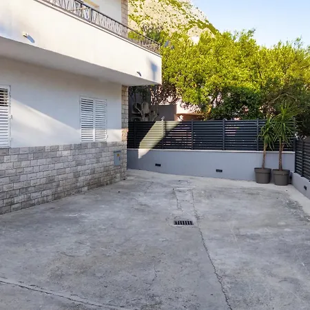 Penthouse Nea With Jacuzzi And Sea View Makarska
