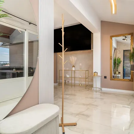 Luxury Nea With Jacuzzi And Sea View דירה מאקרסקה
