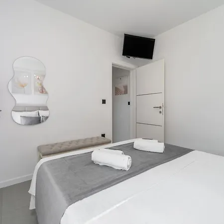 דירה Luxury Nea With Jacuzzi And Sea View מאקרסקה