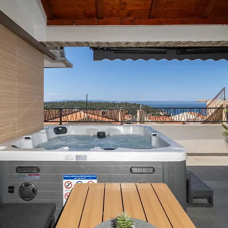 Luxury Nea With Jacuzzi And Sea View דירה *