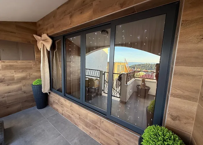 Luxury Nea Appartement *